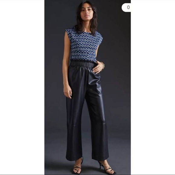 EUC Blue Geometric Jacquard Sleeveless Top - Picture 1 of 6